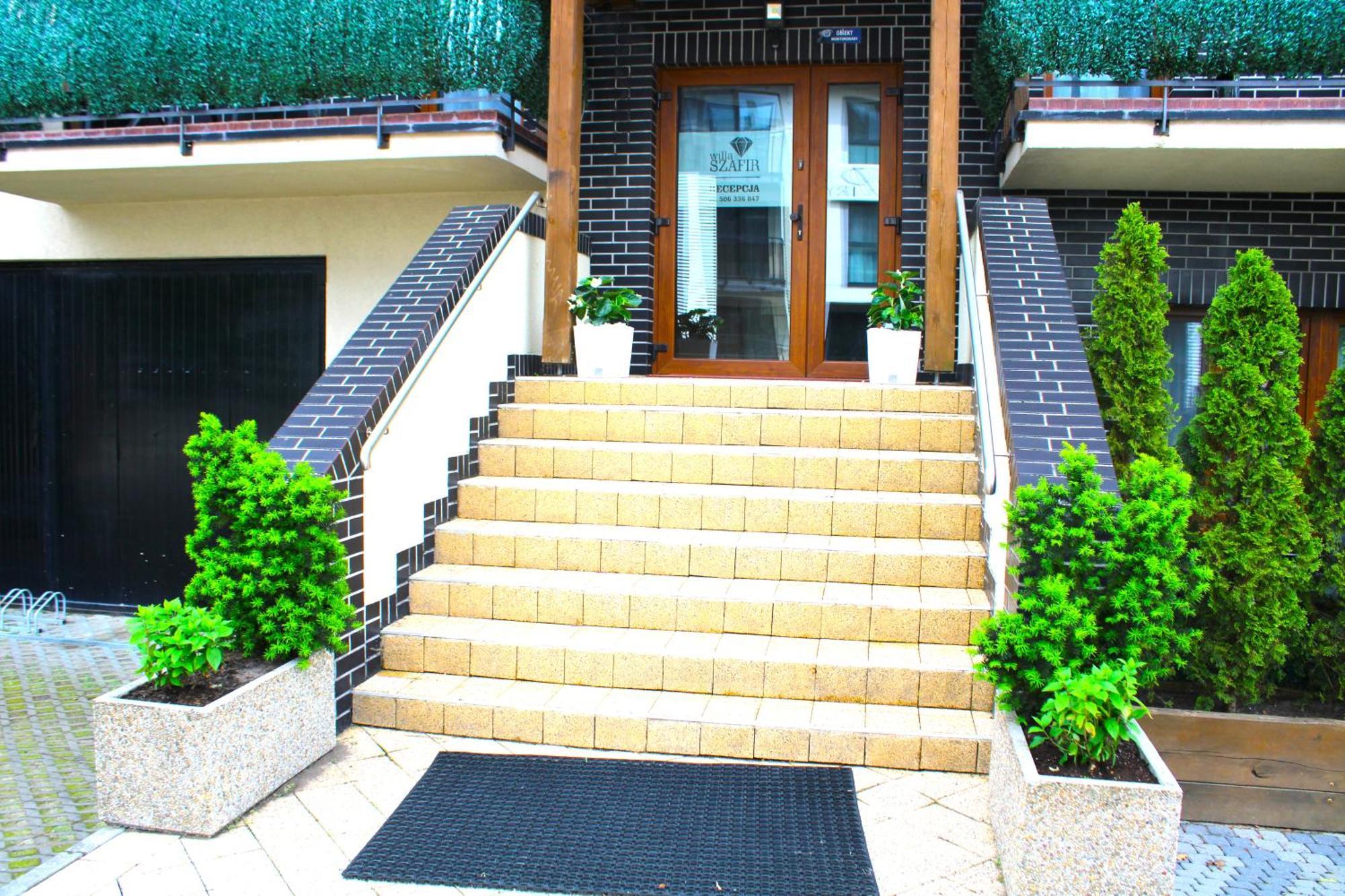 Willa Rubin Nadmorskie Apartamenty Проживання в сім'ї *
